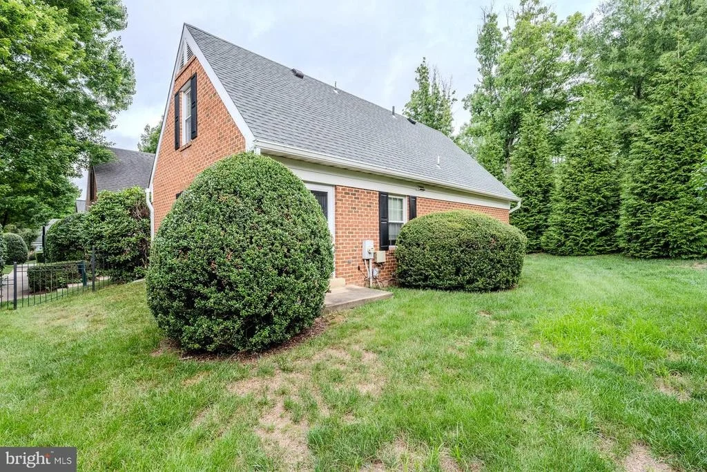 Photo of 9705 PLEASANT GATE LANE