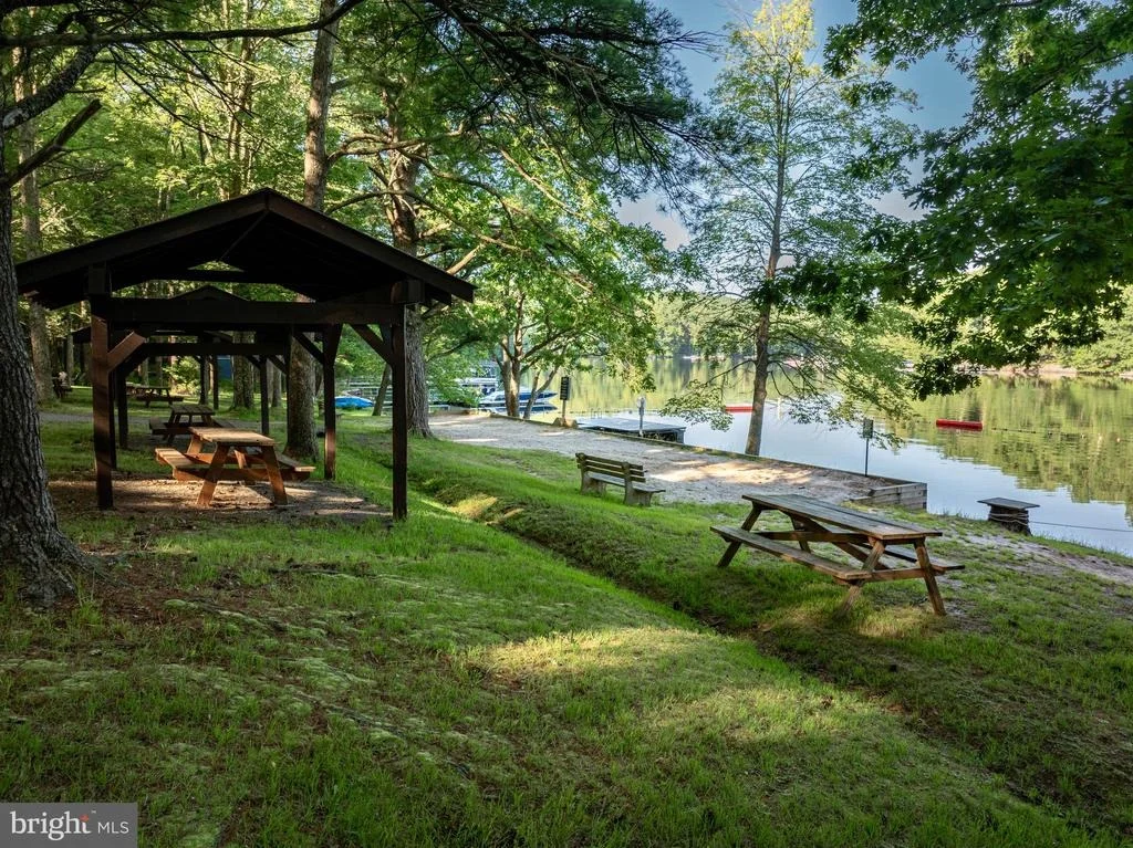 Photo of 365 RIDGE ROAD