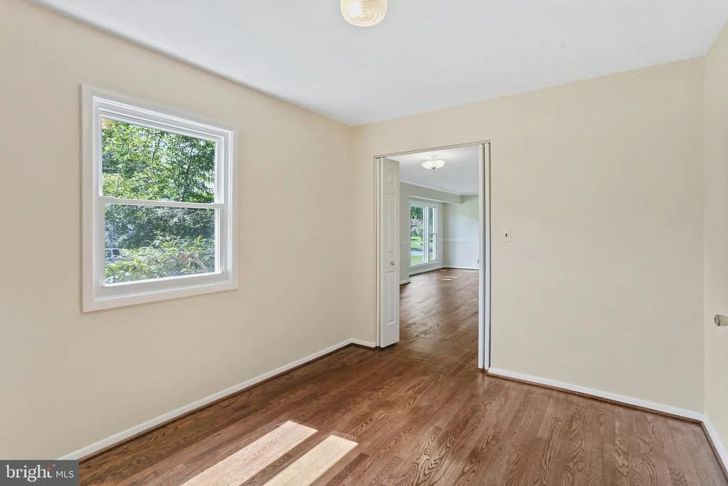Photo of 1128 W NOLCREST DRIVE