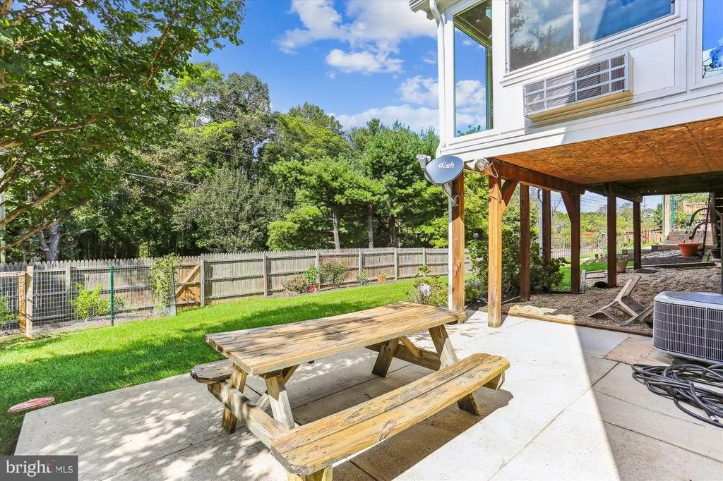Photo of 927 POINTER RIDGE DRIVE