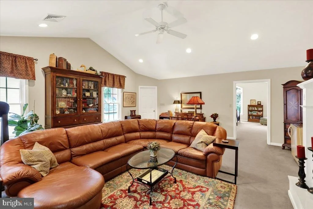 Photo of 225 LOGAN AVENUE