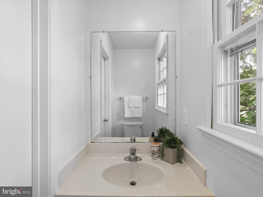 Photo of 8223 TREEBROOKE LANE
