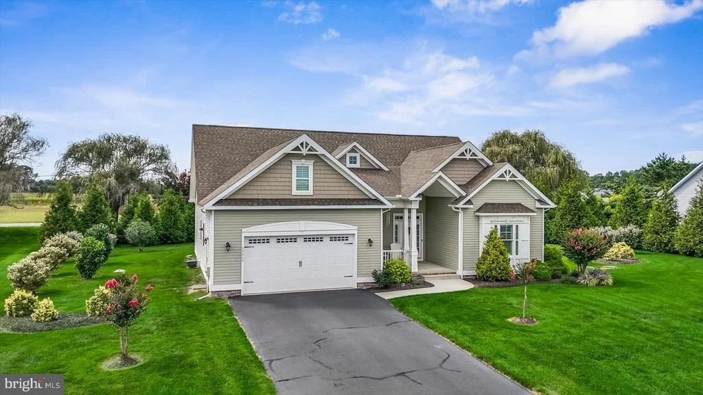 Photo of 24860 MISTLETOE DRIVE
