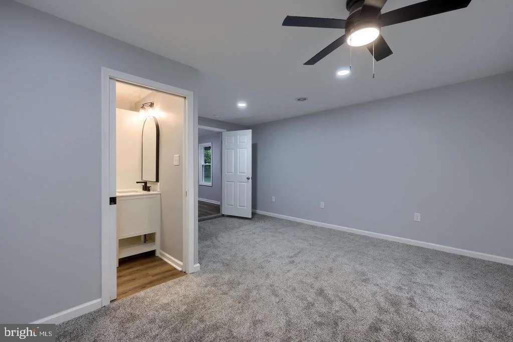 Photo of 1384 ROUNDTOP ROAD