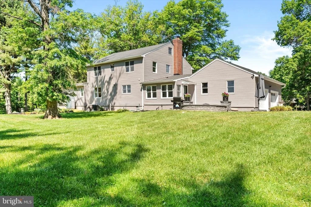 Photo of 5 SKYFIELD DRIVE
