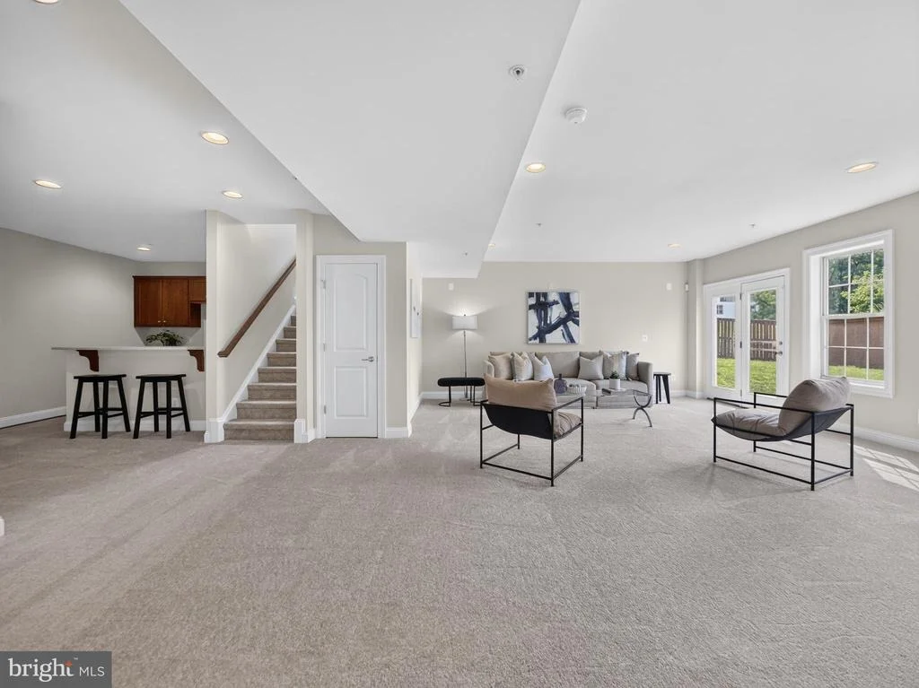 Photo of 3032 MOORE LANE