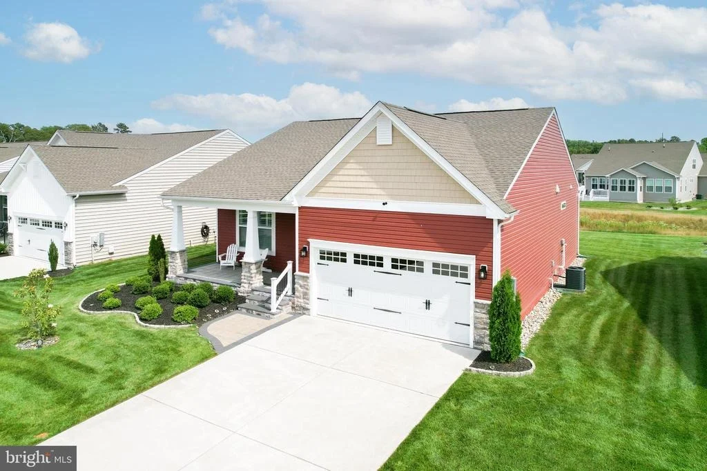 Photo of 25068 TREEVIEW LN