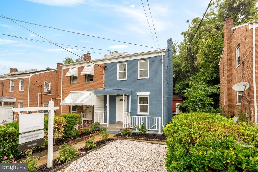 Photo of 4620 B STREET SE