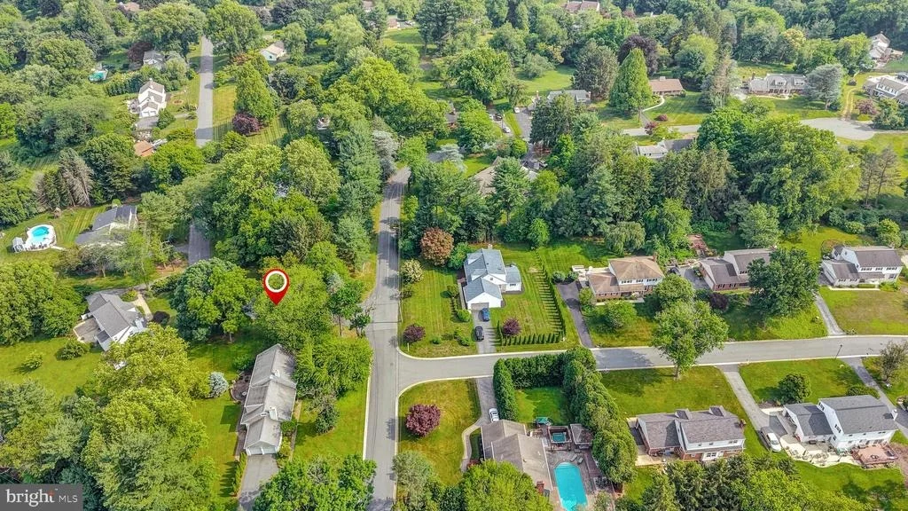 Photo of 102 MERIDEN DRIVE