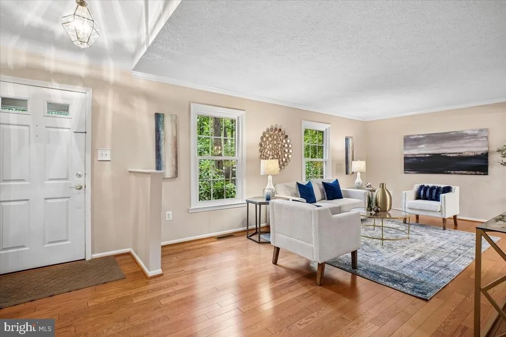 Photo of 1877 POST OAK TRAIL