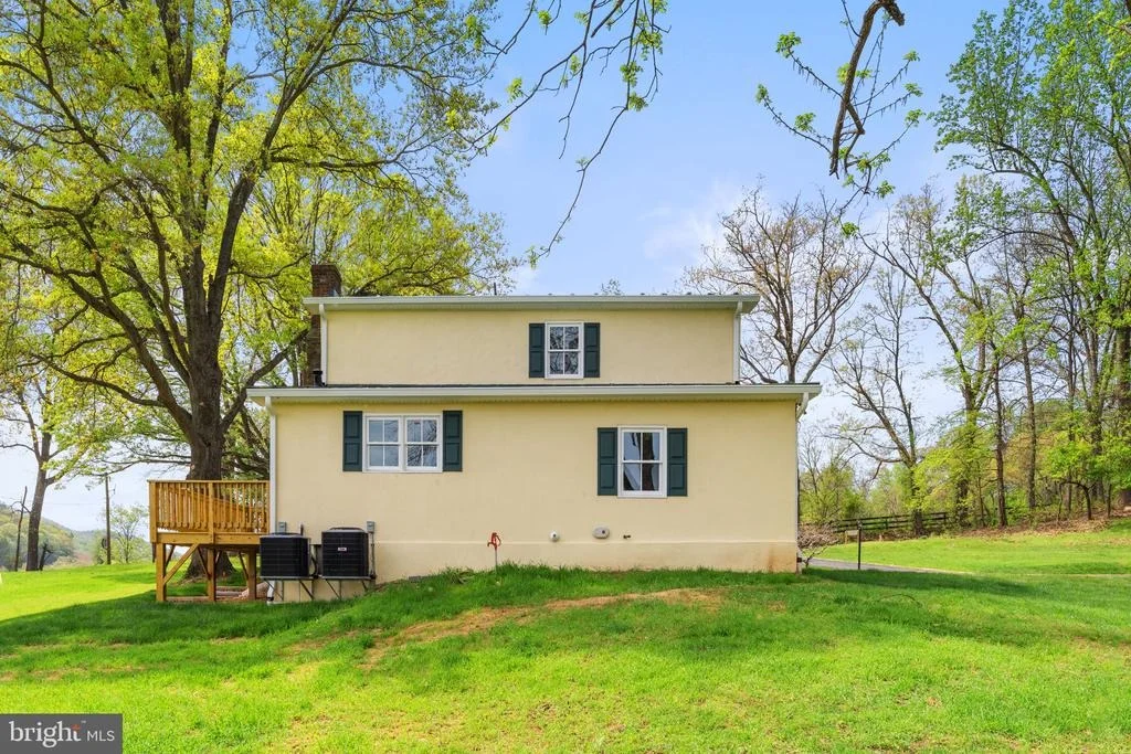 Photo of 11066 MORELAND ROAD