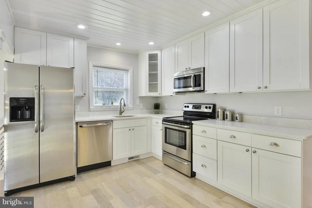 Photo of 2808 GLEN ISLE ROAD