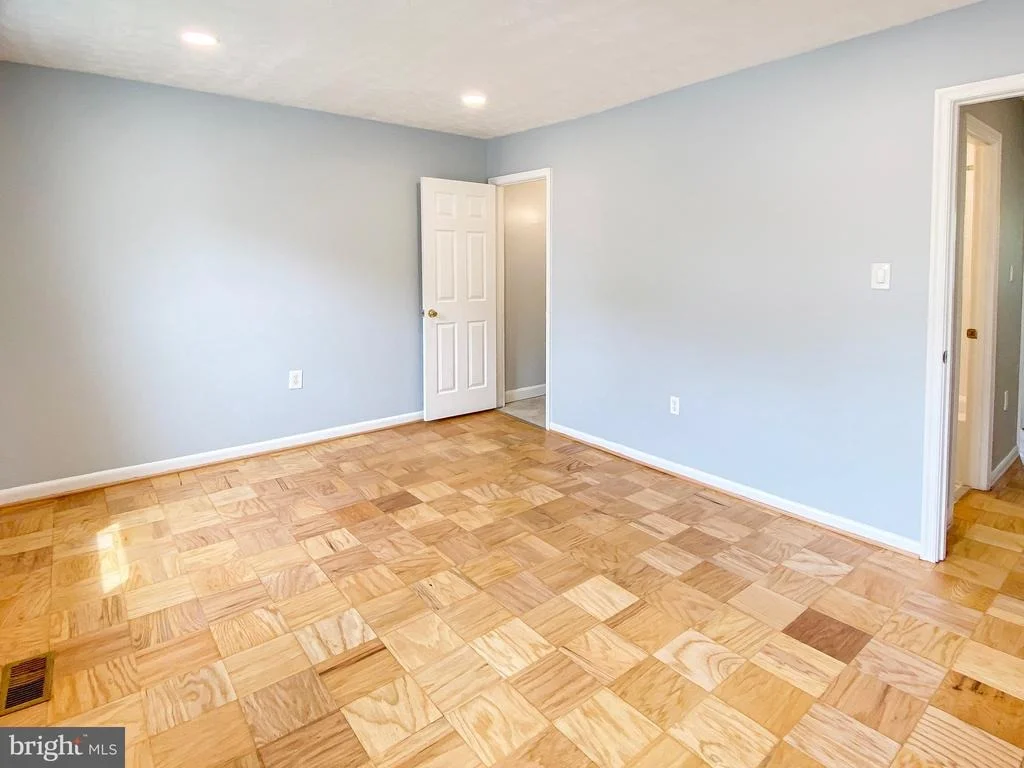 Photo of Unit 1G at 8352 IMPERIAL DRIVE