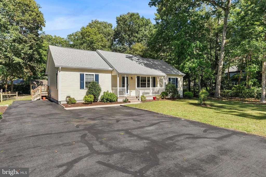 Photo of 33661 FEATHER LANE