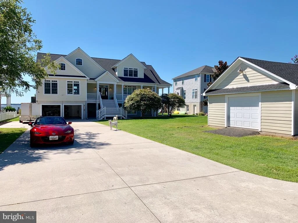 Photo of 3539 BAY DRIVE