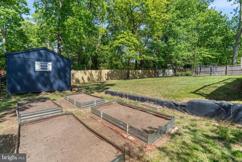 Photo of 52 SUNSET DRIVE