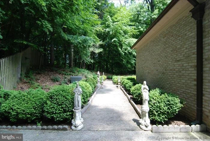 Photo of 11612 SPRINGRIDGE ROAD