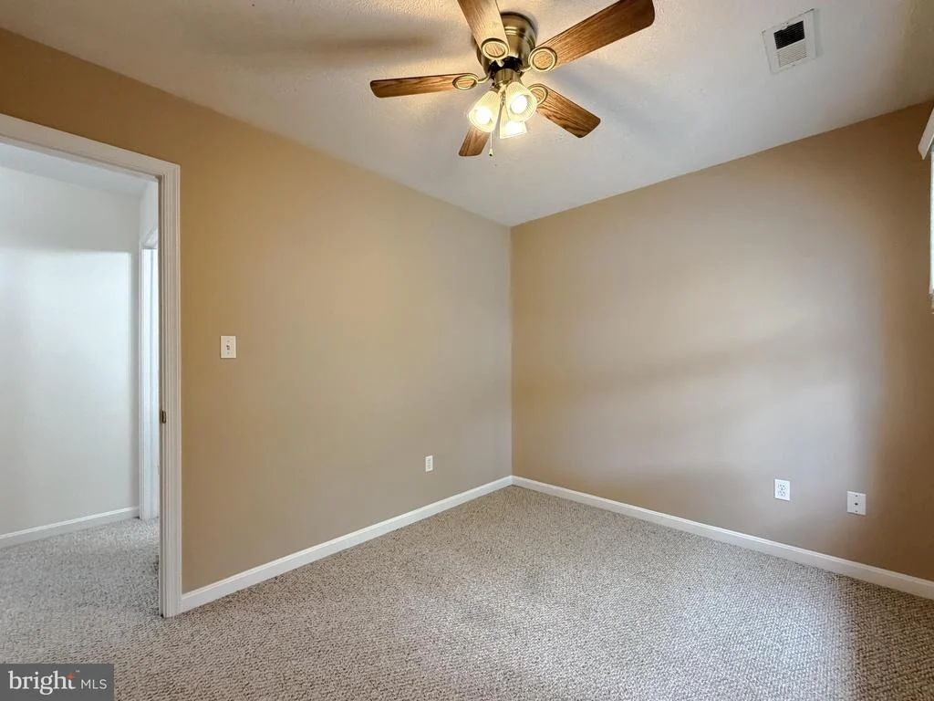 Photo of 40777 CENTER 40 CIRCLE