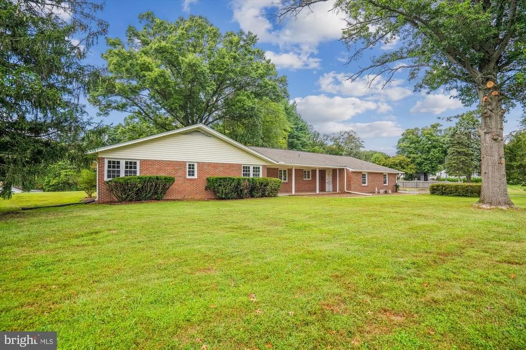 Photo of 16808 NORBROOK DRIVE