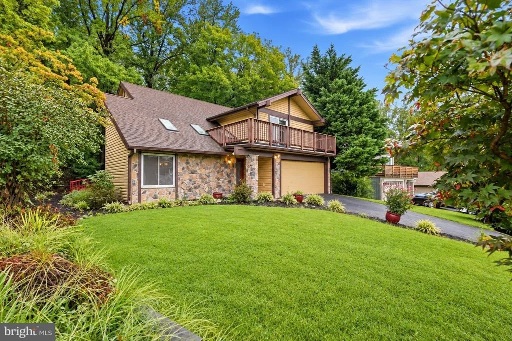 Photo of 7818 MULBERRY BOTTOM LANE