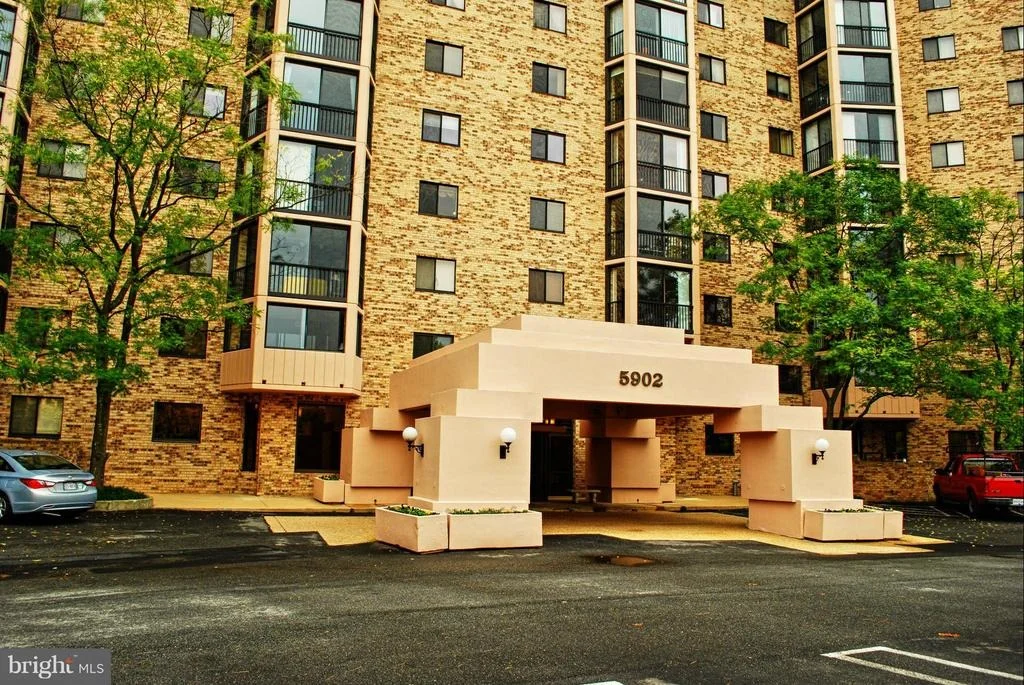 Photo of Unit 504 at 5902 MOUNT EAGLE DRIVE