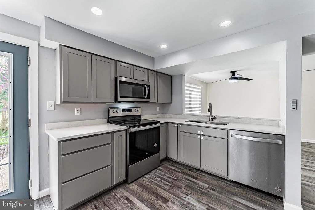 Photo of 8623 HEATHERMILL ROAD