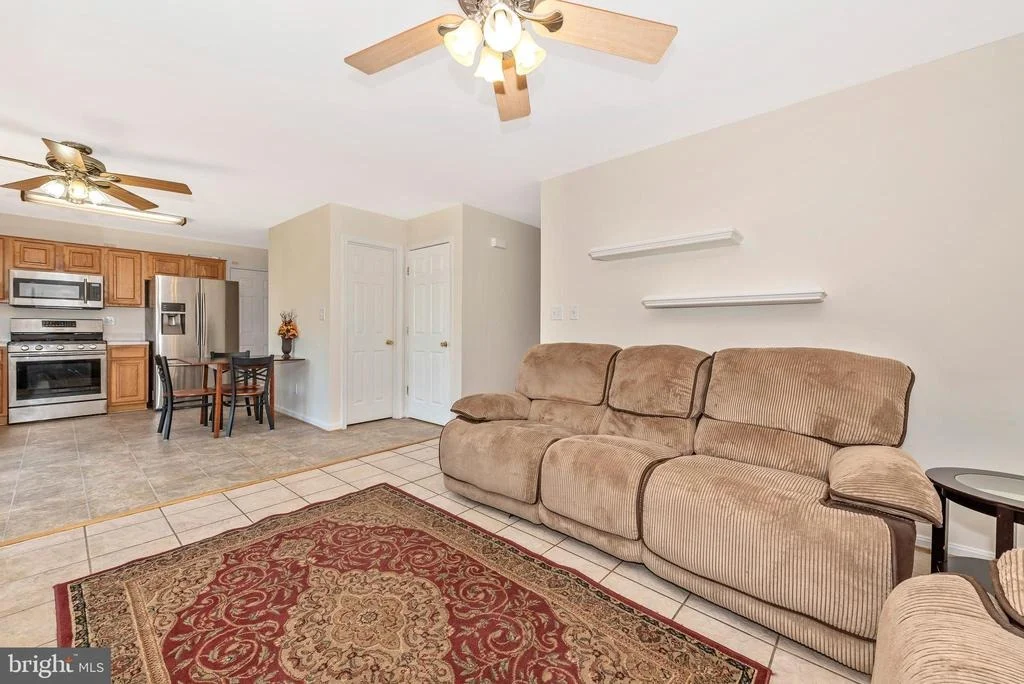 Photo of 638 BUSHYTAIL DRIVE