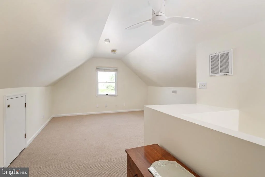 Photo of 812 BAY VIEW DRIVE