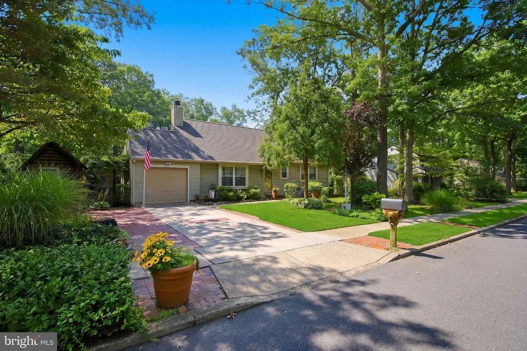 Photo of 13 WALTHAM WAY