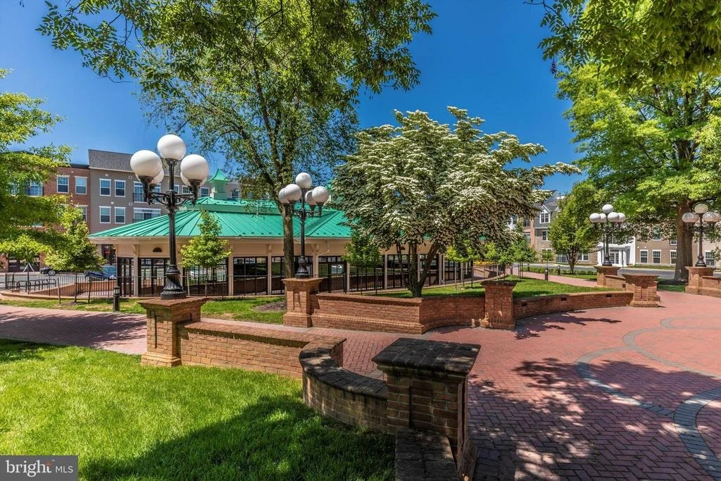 Photo of 841 DUNBROOKE COURT