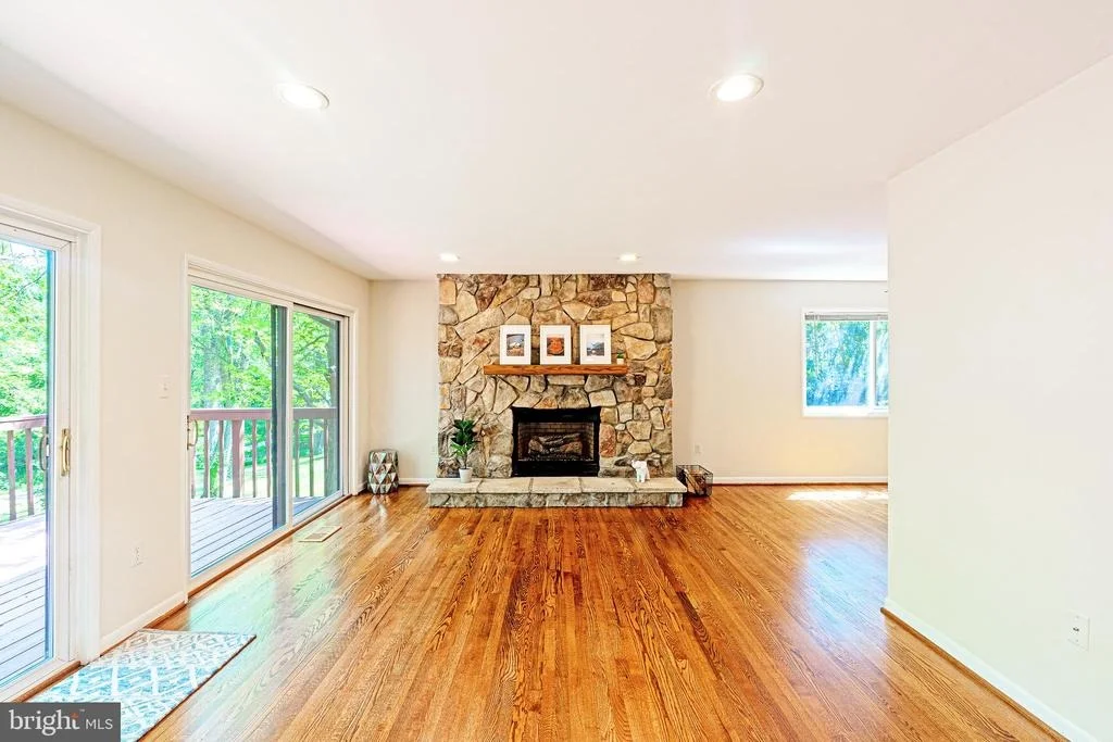 Photo of 11216 LEATHERWOOD DRIVE