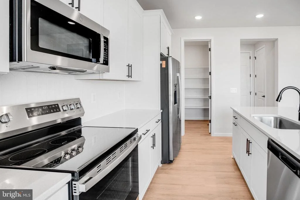 Photo of 611 CLOVER LANE