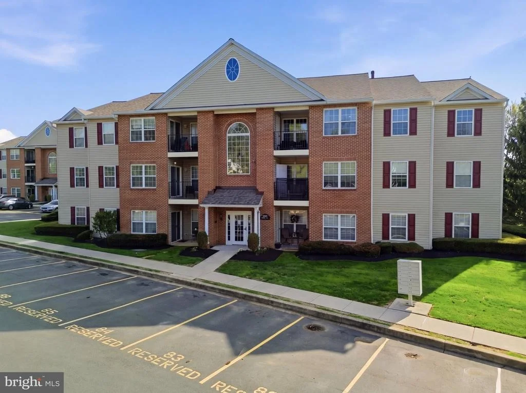 Photo of Unit 1B at 3840 NORMANDY DRIVE
