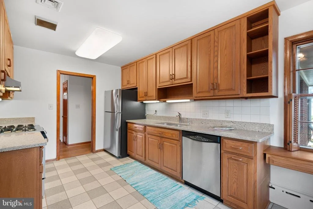 Photo of 10207 LARISTON LANE