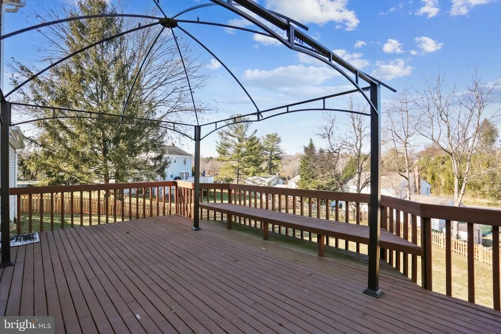 Photo of 915 POINTER RIDGE DRIVE