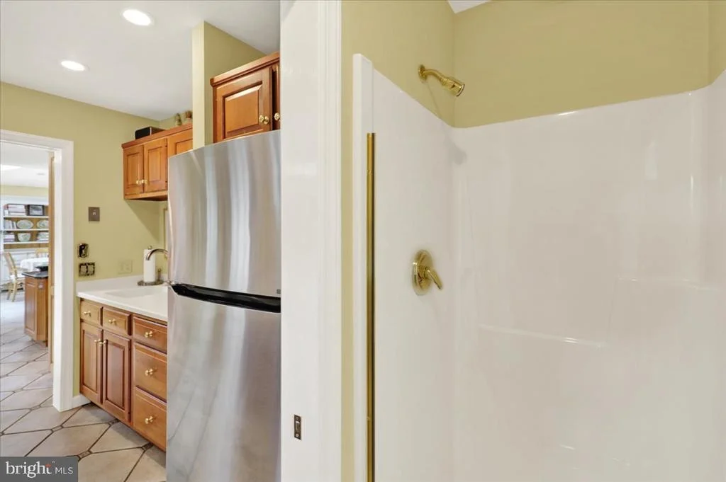 Photo of 225 LOGAN AVENUE