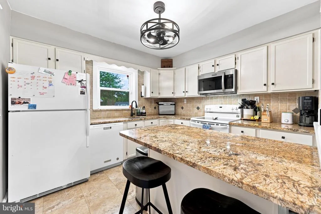 Photo of 552 BELLEVUE AVENUE