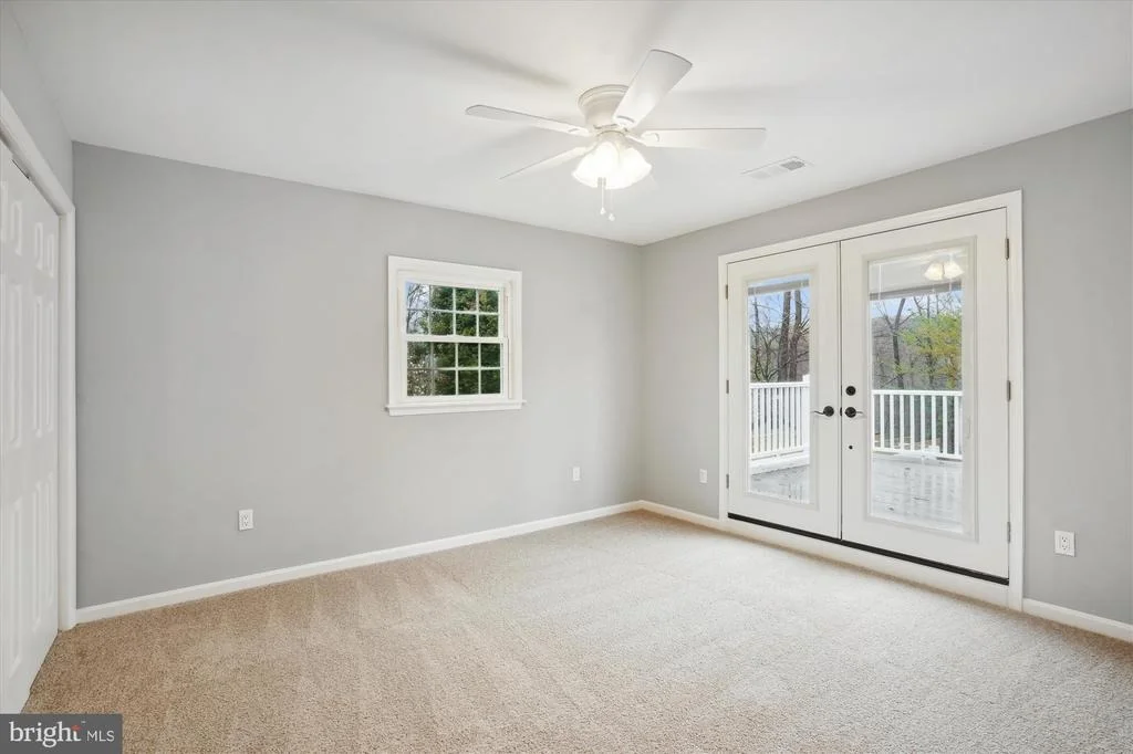 Photo of 5514 INVERCHAPEL ROAD
