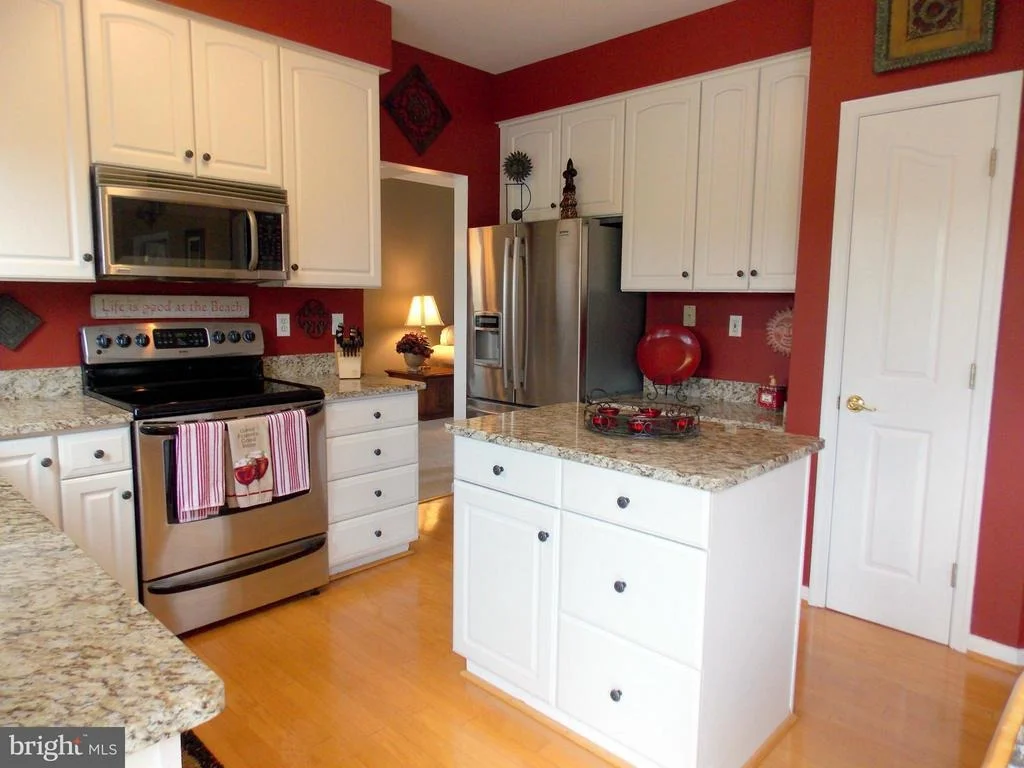 Photo of 6054 AVALON DRIVE