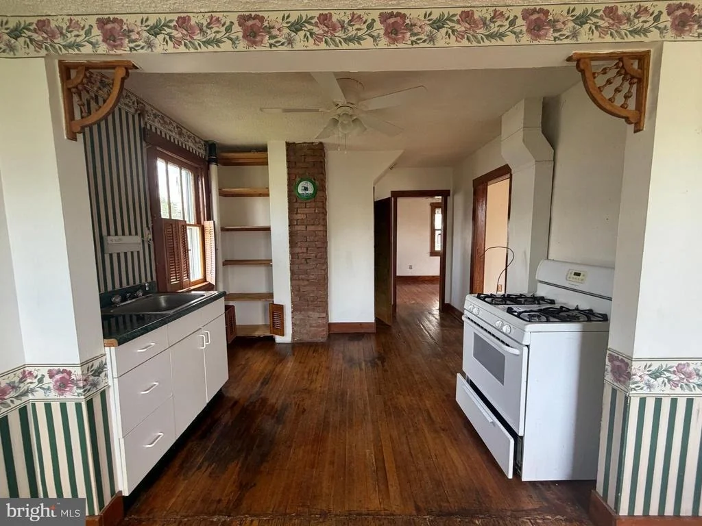 Photo of 636 HOLY CROSS ROAD