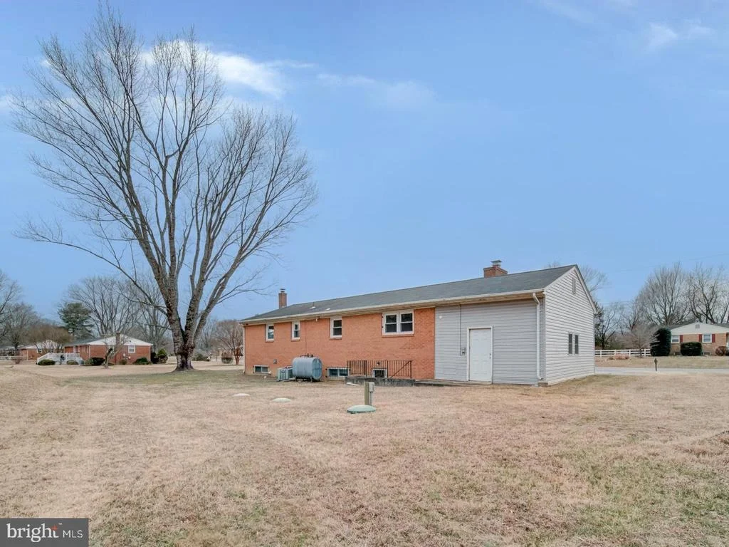 Photo of 10524 DEACON ROAD