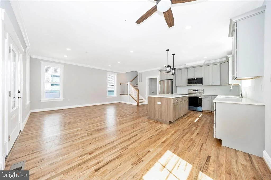 Photo of 109 W 13TH STREET