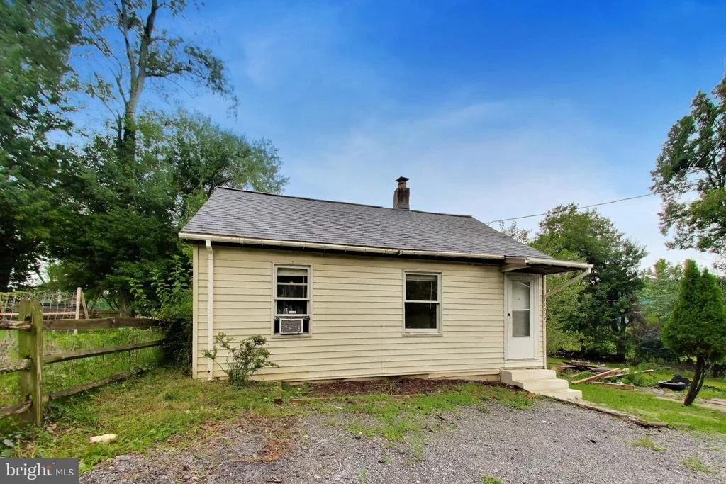 Photo of 16008 BATSON ROAD