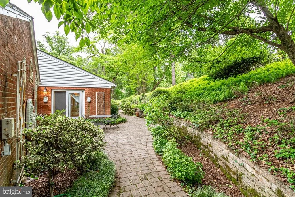 Photo of 1343 SCOTTS RUN ROAD