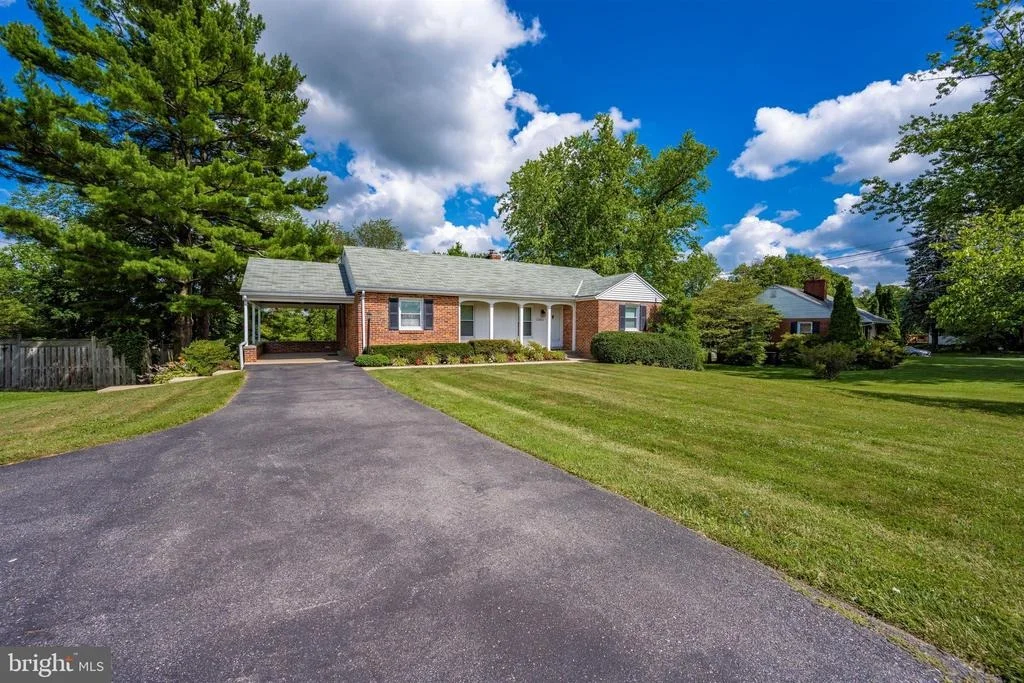 Photo of 25805 RIDGE ROAD