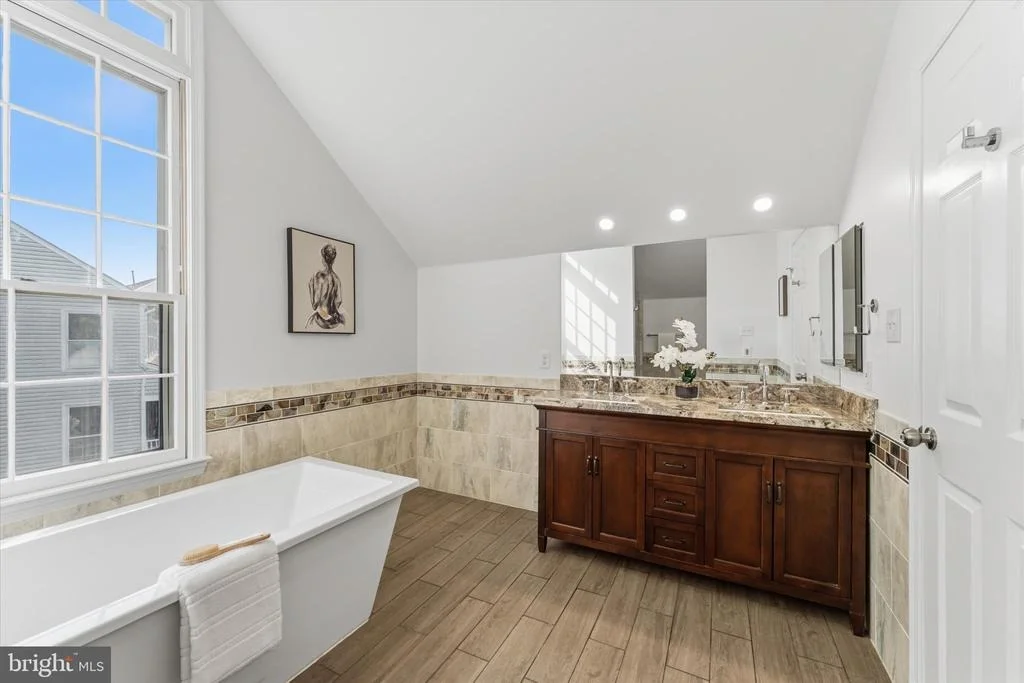 Photo of 15251 EAGLE TAVERN WAY