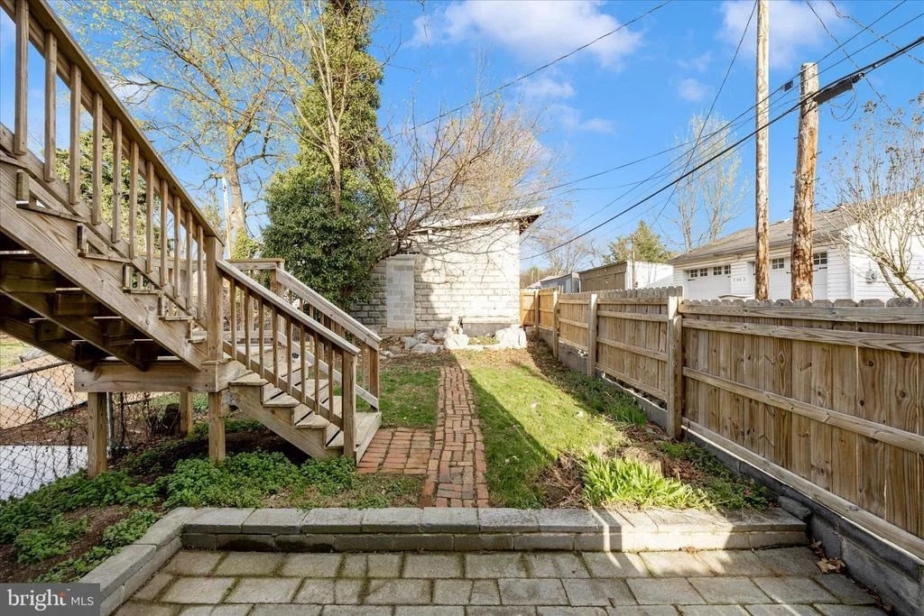 Photo of 519 SUMMIT AVENUE
