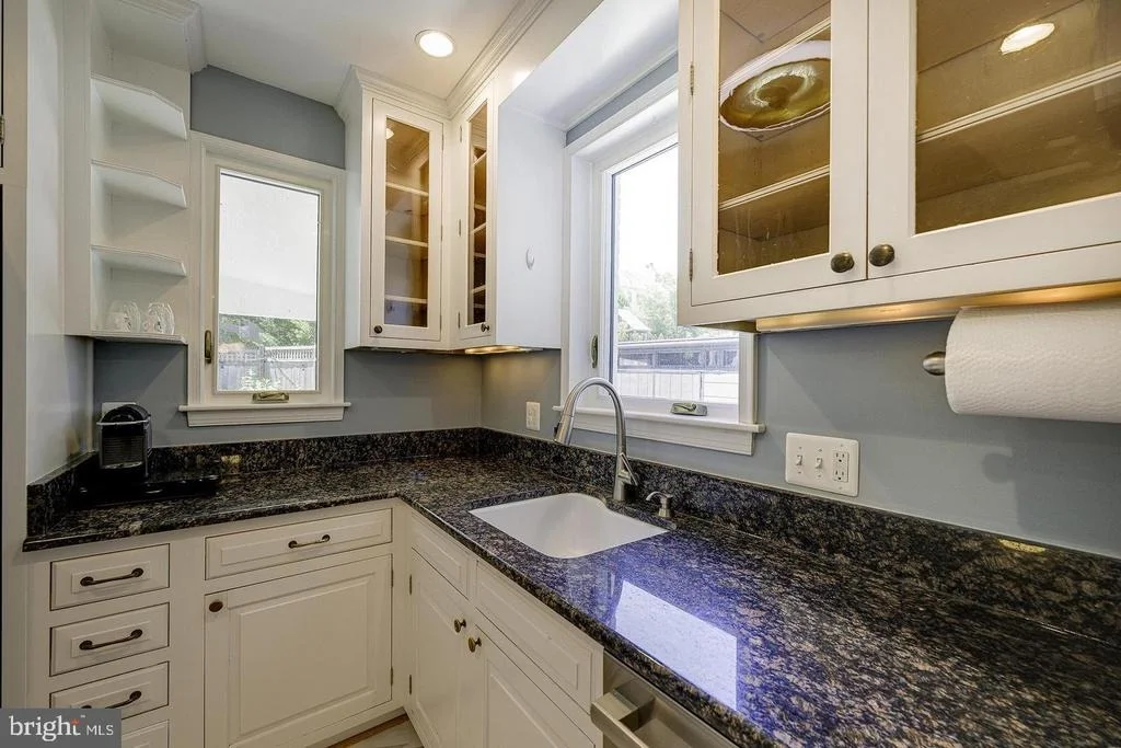 Photo of 3905 LAIRD PLACE