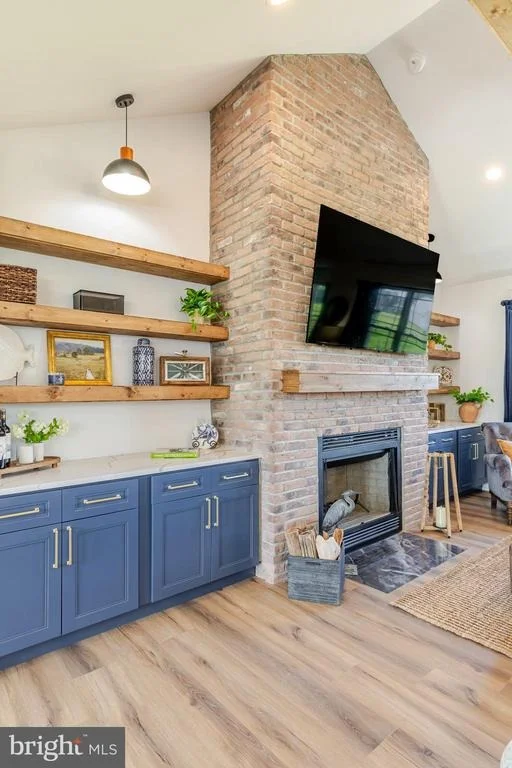 Photo of 23851 LANDS END DRIVE