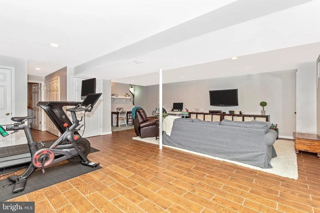 Photo of 10940 MIDDLEBORO DRIVE